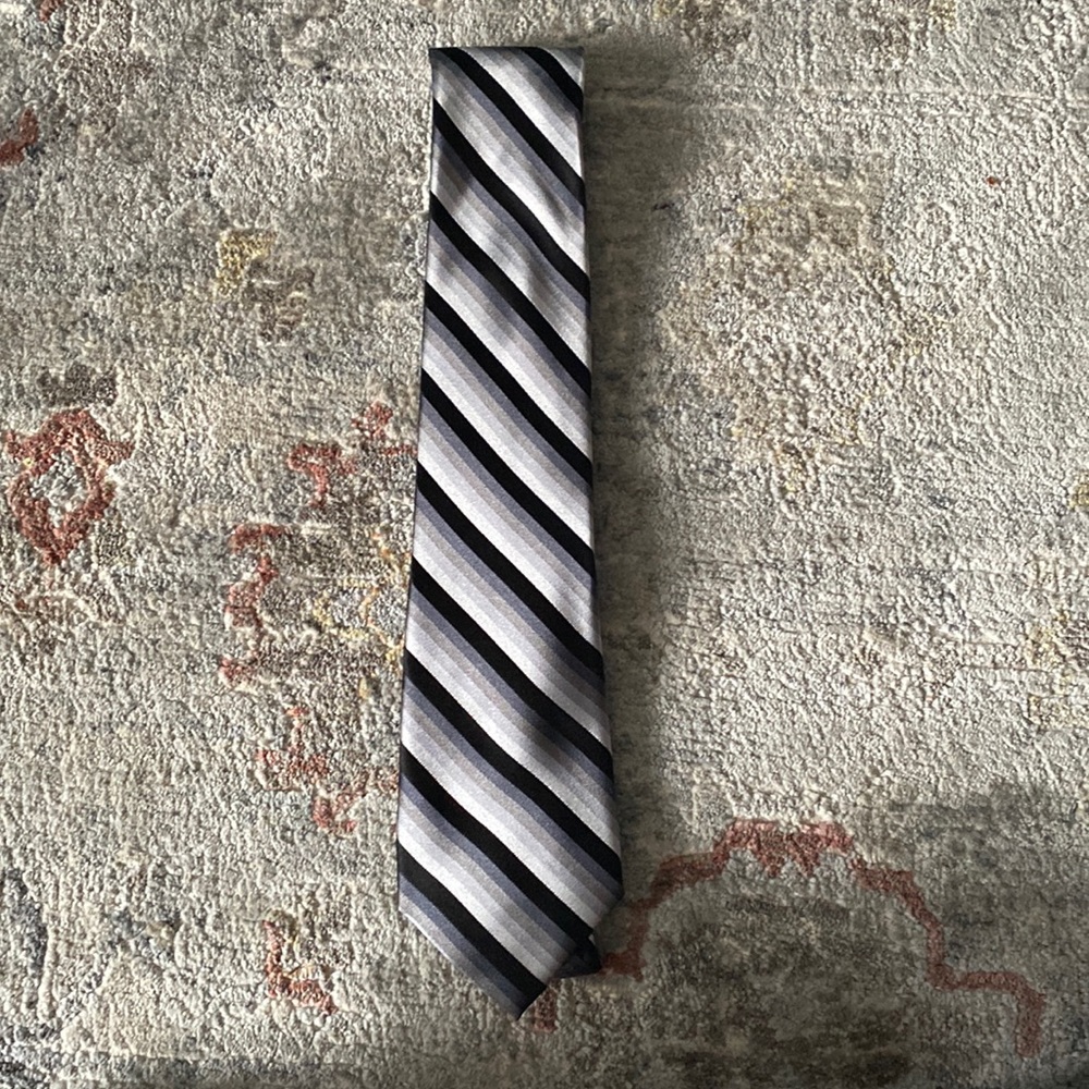 Men’s neck tie.